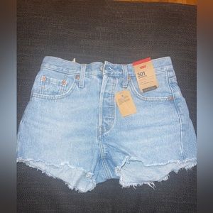 ✨NWT✨ Levi’s Women’s 501 Original High Rise Shorts